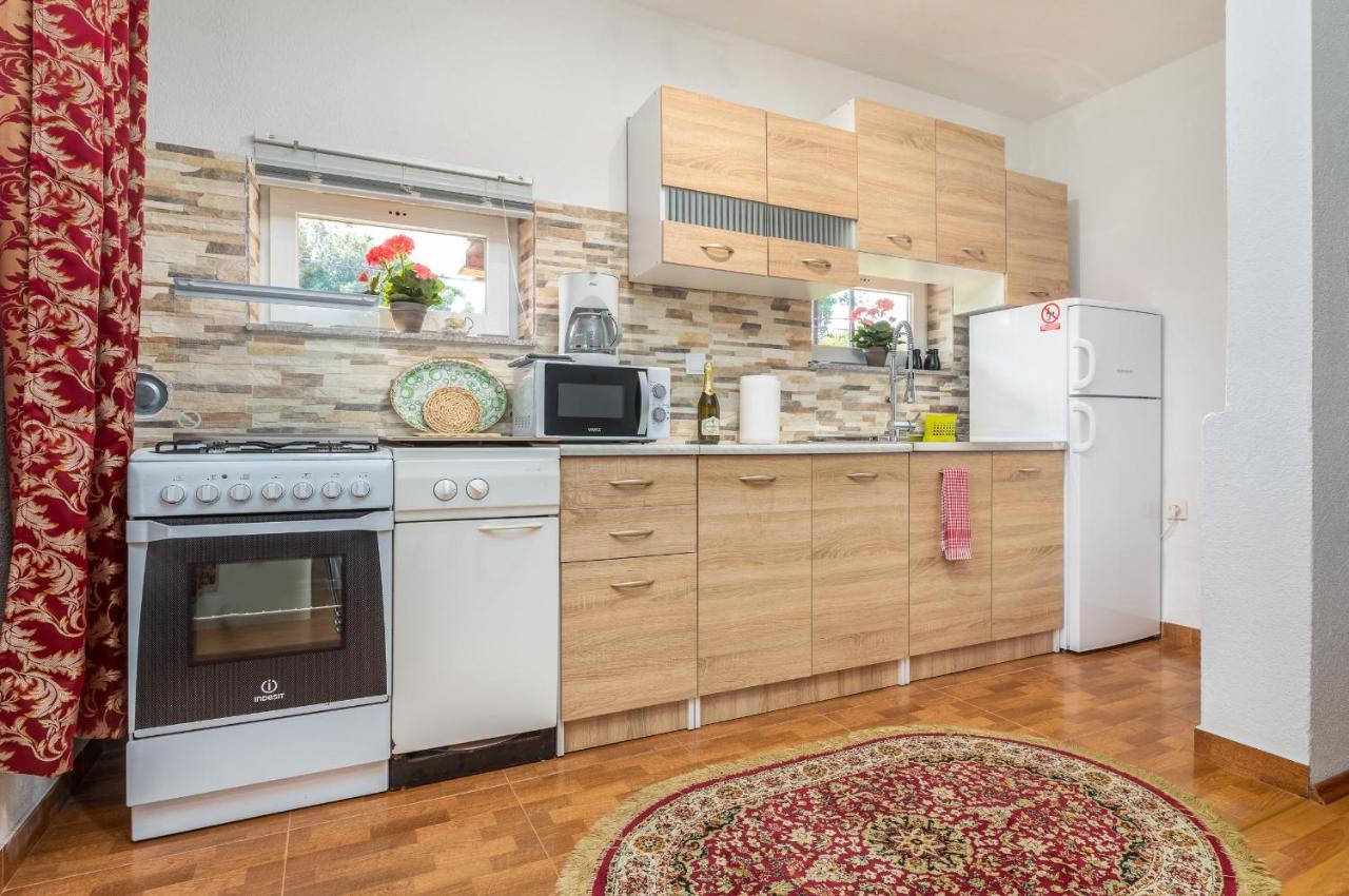 Vacation House "Andy" Пула Екстериор снимка
