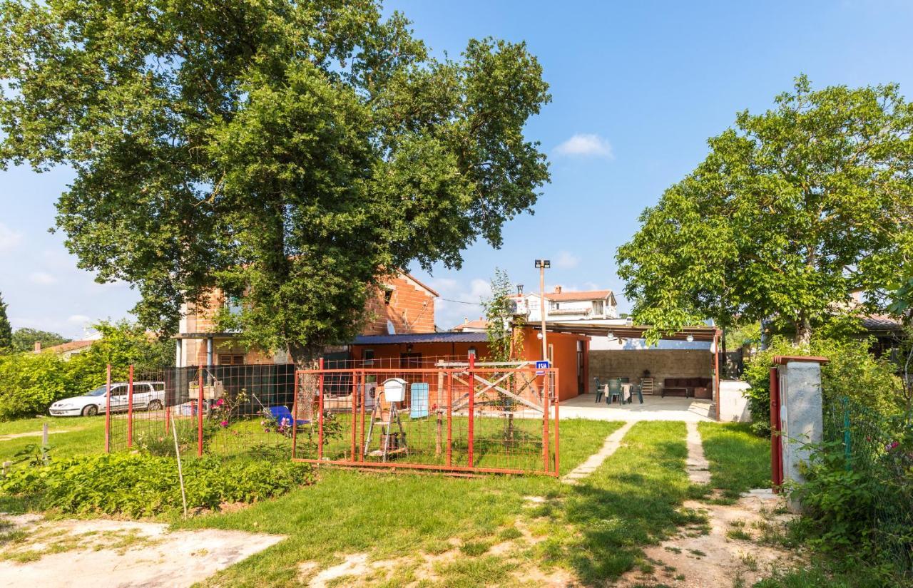 Vacation House "Andy" Пула Екстериор снимка